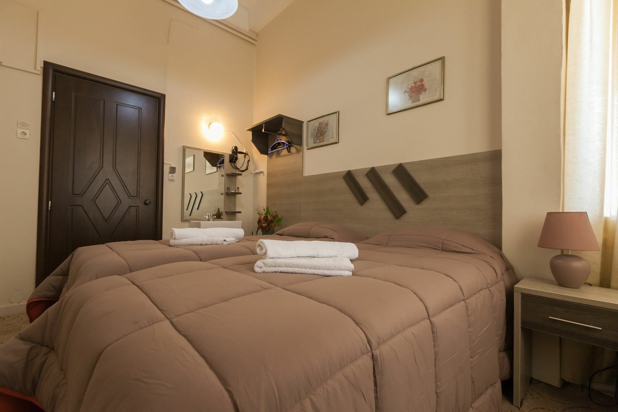 Amalia City Rooms Chios Town Zewnętrze zdjęcie